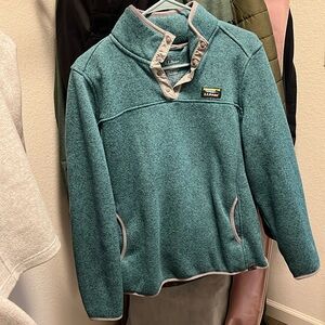 L.L. Bean Pullover - in like new condition!